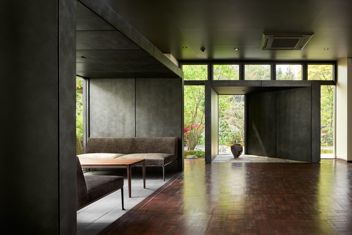 柳氏の造形的・建築的センスが光るロビー&ギャラリー