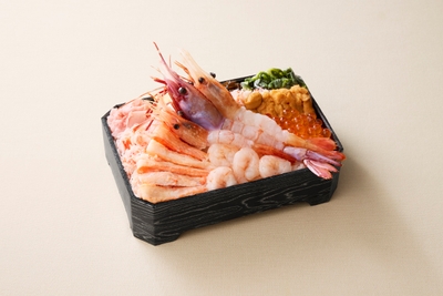 【魚と肉と北海道 蔵】 「幻のブドウ海老贅沢弁当」
