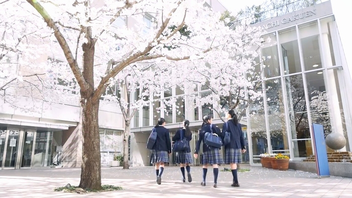 麹町学園女子中学校高等学校 校舎