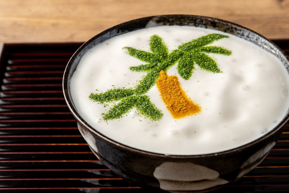 白いカレーうどん「笹の葉カレーうどん」　1,320円(税込)