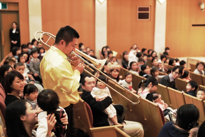 「こどものためのクラシック」登録アーティストによるコンサートの様子