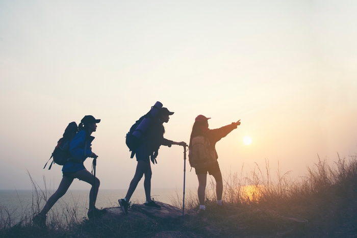 登山 アウトドアシーンに嬉しいUVカットと生地の耐久性