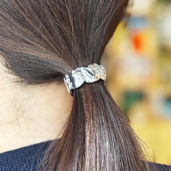 ハローキティのダブルイヤーカフ