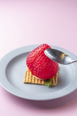 いちごあめを割る前