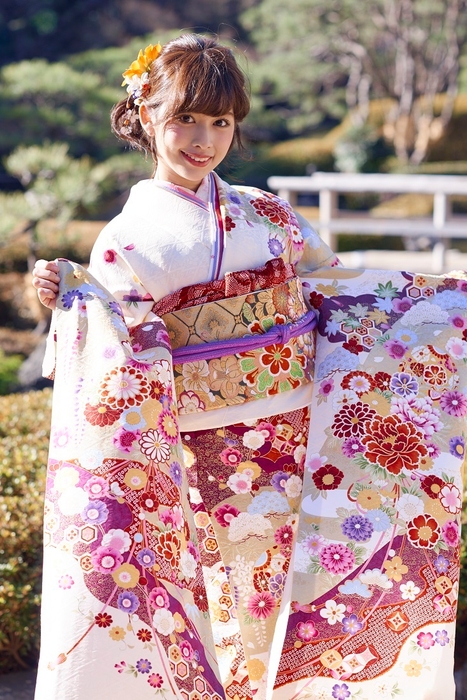 西村萌(慶應義塾大学)