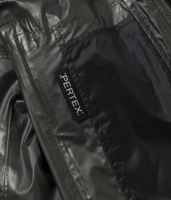 リサイクルナイロンを使用したPERTEX(R)SHIELDPROのミニリップストップ素材。