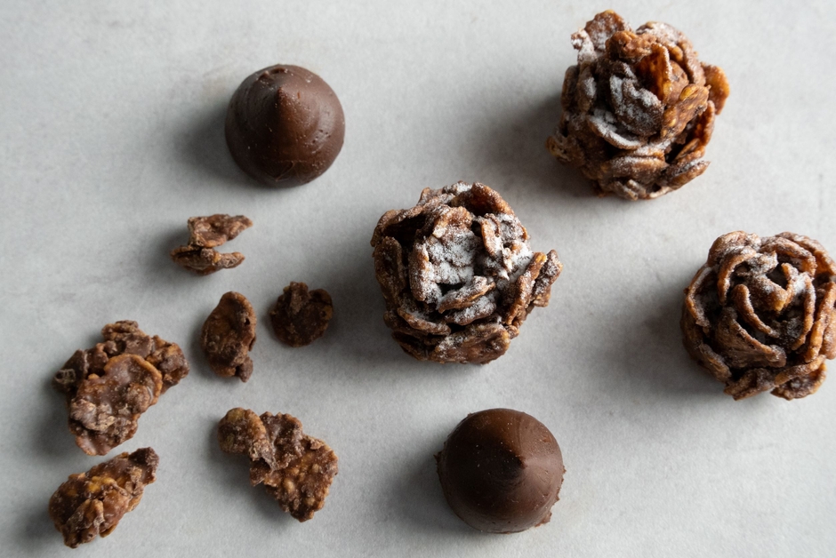 松ぼっくりもご自身でお作りいただけます