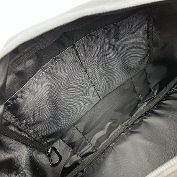 ジョー・クールの黒バッグ