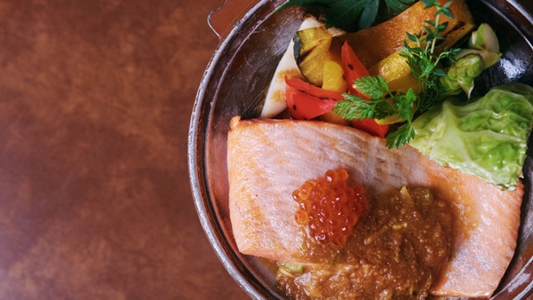 信州サーモンとキノコ5種の味噌焼き