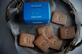 エシレ・パティスリー オ ブールより、人気のサブレ缶に待望のミニサイズが新登場！「サブレ グラッセ（6枚入）」　　　2026年1月30日（金）新発売　