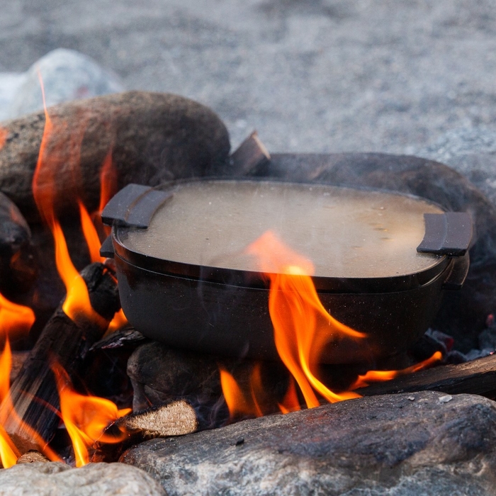 熱衝撃に強く焚き火もOK!