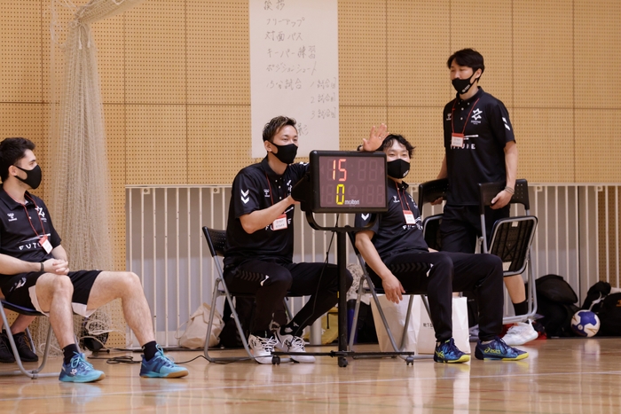 オフィシャル:信太弘樹選手、甲斐昭人選手