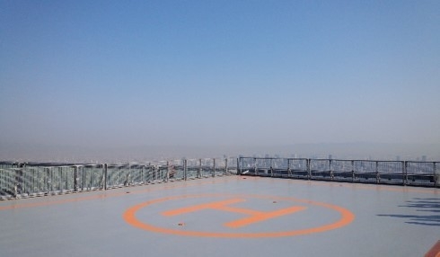 【「ハルカス300(展望台)」ヘリポート】