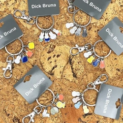 迷って楽しい！集めて楽しい！ミッフィーの４連タイニーチャームがさりげなくオシャレ。