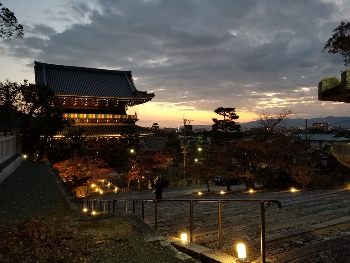 山門(夜間)