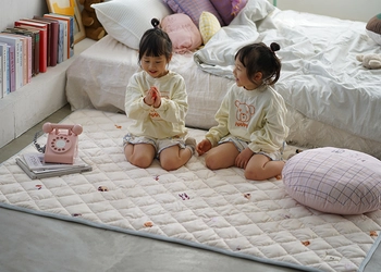 「Maison terrier」とコラボ！ “毎日使える”おやつ犬キルトラグが2月25日発売