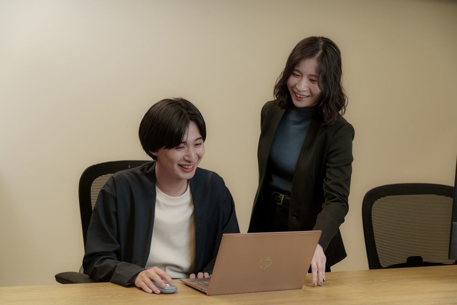 チームやプロジェクトの枠を超えて自然をFBを伝え合う。