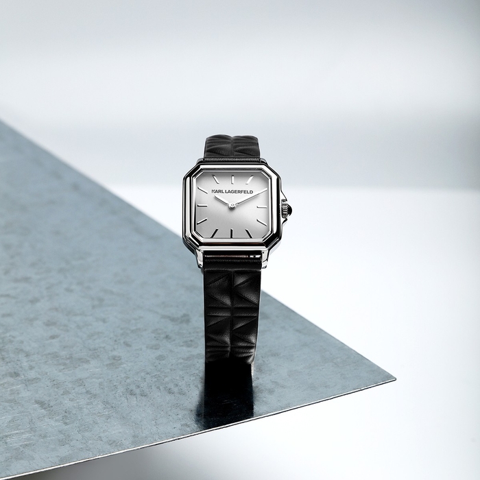 R0551102501 ￥35,200(税込)