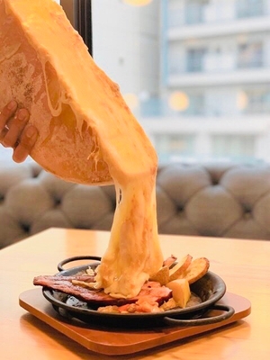 渋谷CHEESE & MEAT BANK「ラクレット 牛ハラミのソテー」