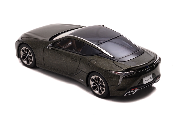 LC500h PATINA Elegance Terraine Khaki Mica Metallic:後