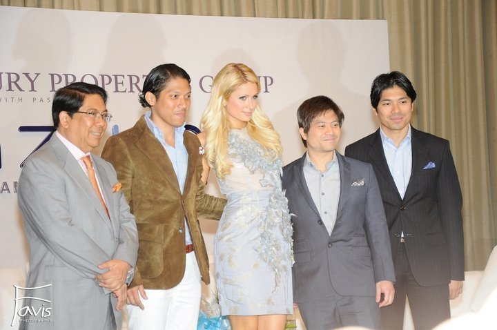 Azure成功！Paris Hiltonとロビーアントニオ