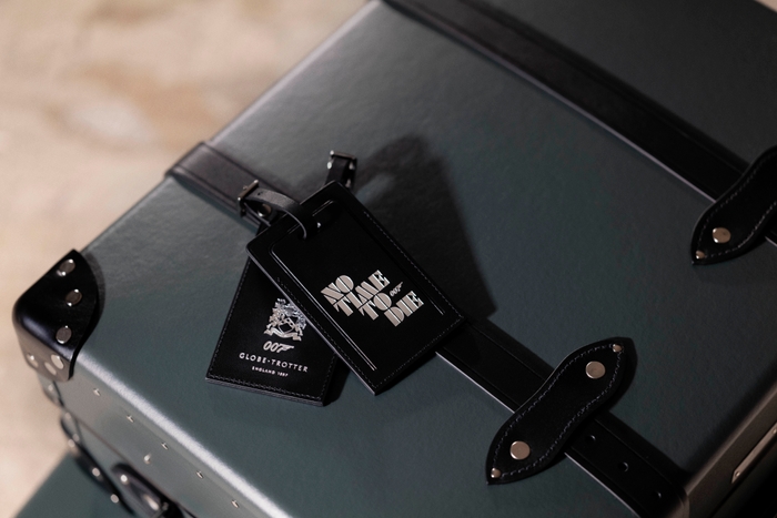 No Time To Dieコレクション Photographed by Greg Williams at The Rosewood Hotel