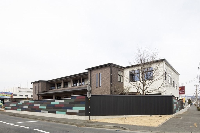 建物まるごとショールームの新本社外観