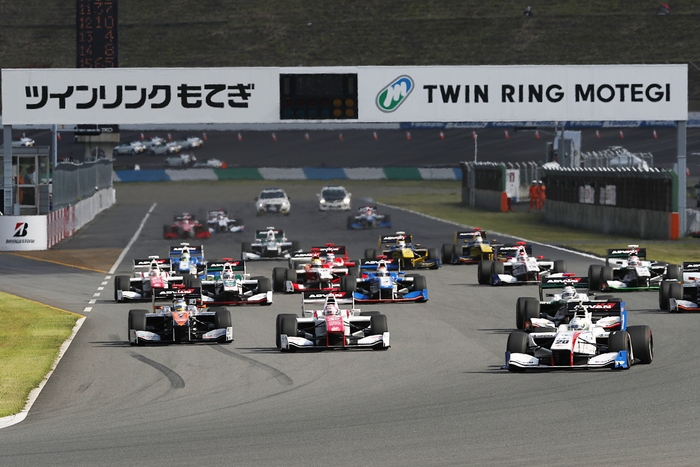 2016年 ツインリンクもてぎ2&4レース スーパーフォーミュラ スタートシーン