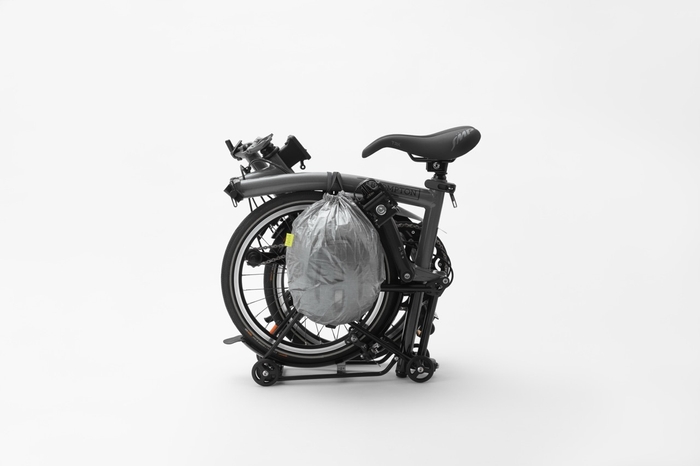 自転車とともに運ぶ