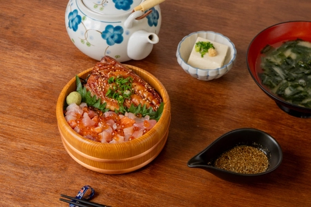 地元の伝統食と海鮮の贅沢コラボ！ 若狭おばまの醤油干しと若狭の地魚を使用した2種類の新メニュー 「鯖濱丼」、「穴子濱丼」が2026年1月10日(土)より販売開始！