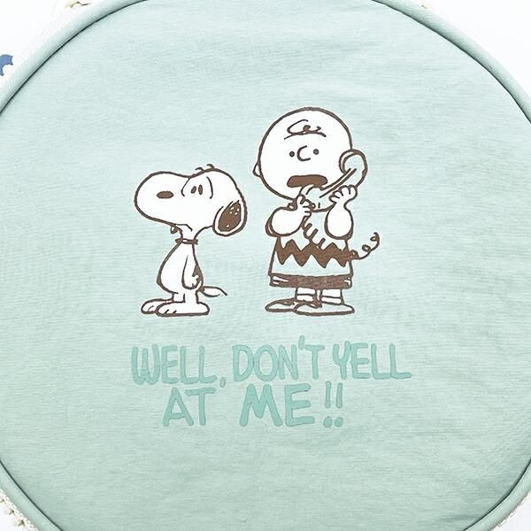 スヌーピーのシンプルなコスメポーチ