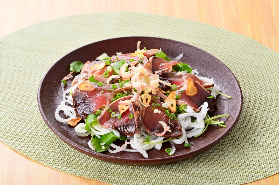 カツオのたたき～新タマネギ和え～