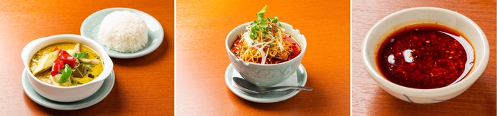 カレー好き必見!グリーンカレーやカオソイ(カレーラーメン)などに激辛ダレ(右)を追加可能