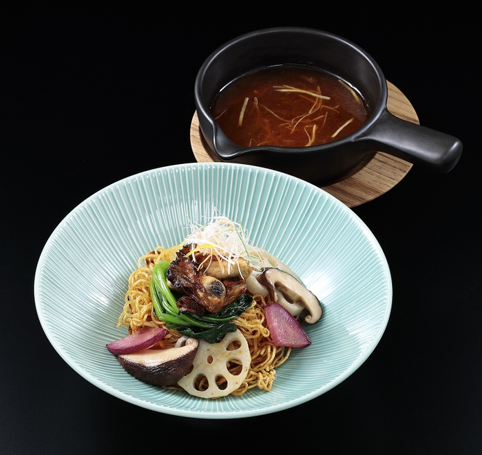 2023年2月までの期間限定「広島産牡蠣と冬野菜のあんかけやきそば」単品1,600円