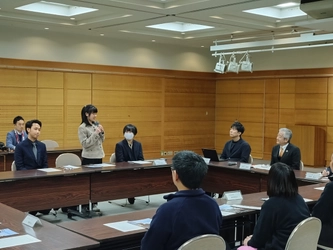 【北海道 東川町】岐阜県高山市との連携事業。東川町立東川日本語学校などの卒業生7名が、市内企業に就職