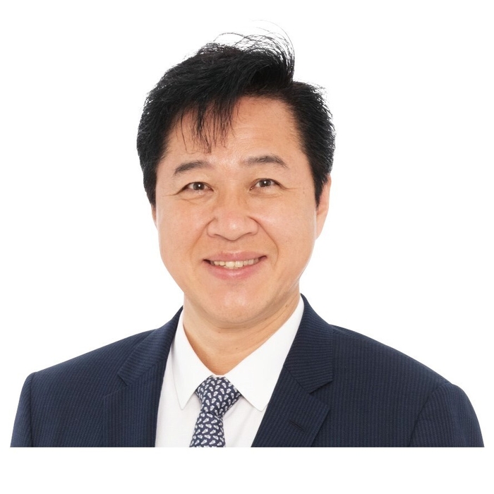 川合 俊一氏