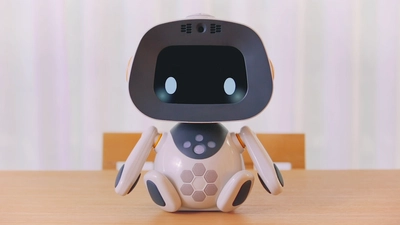 ユニボとあそぼう！ コミュニケーションロボット「ユニボ」体験会開催