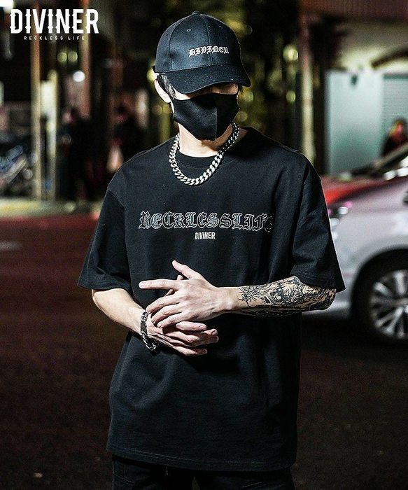 【Black Letter】TEE（ブラック）