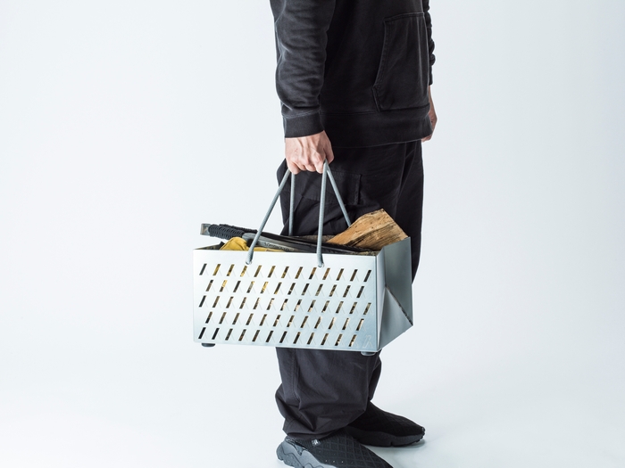 片手で持ち運び可能