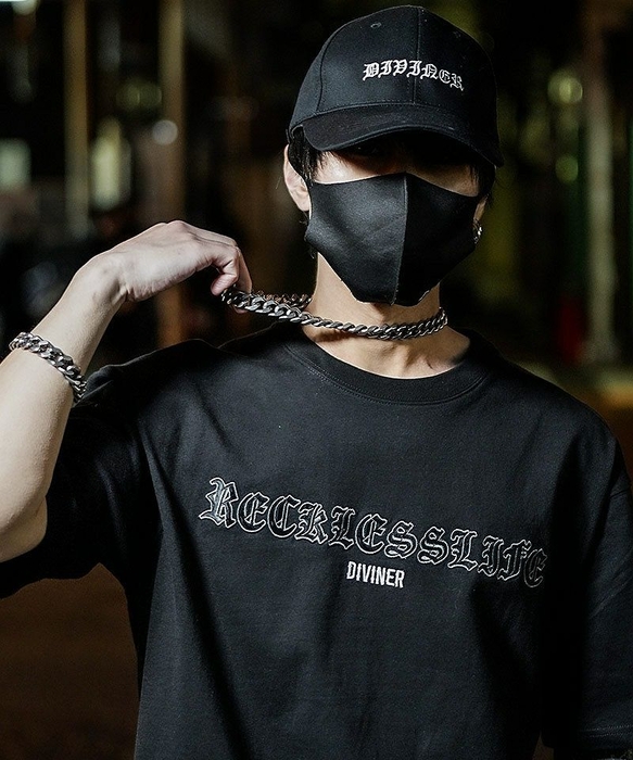 【Black Letter】TEE（ブラック）