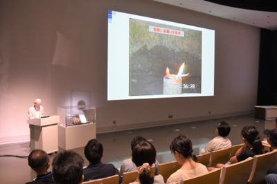親子連れら約200人が聴講