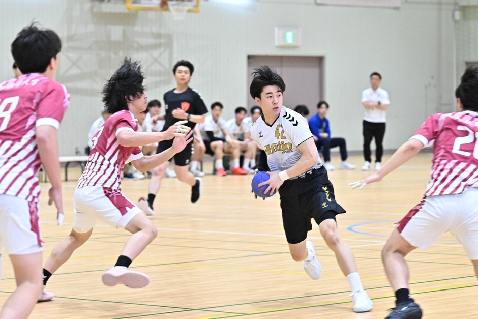 キャプテンの宮城海士さん(法学部4年)