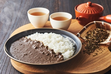 ＼抹茶に続き「宇治茶カレー第二弾」登場！ 抹茶＆ほうじ茶のあいがけメニューも／ 京都・伊藤久右衛門 新作 『宇治ほうじ茶キーマカレー』3月29日(火)販売開始