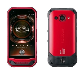 高耐久スマホ「TORQUE(Ｒ)(トルク) G03(ジーゼロサン)」の 新色「レッド」本日発売