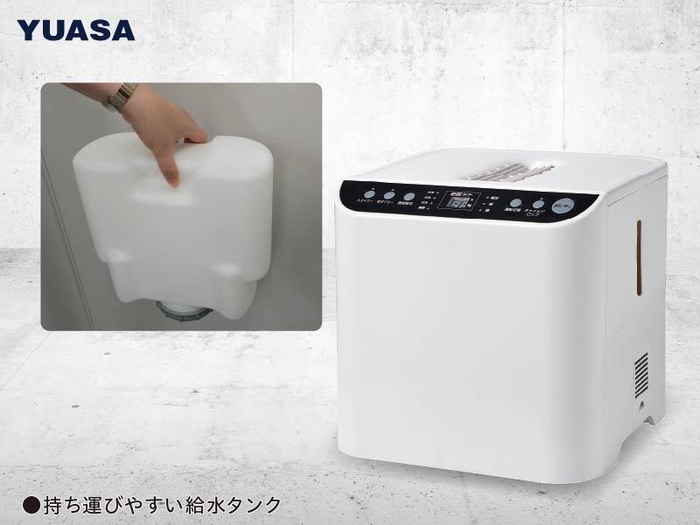 片手で持ちやすい水タンク