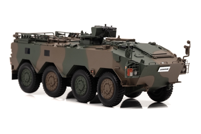 96式装輪装甲車:右前