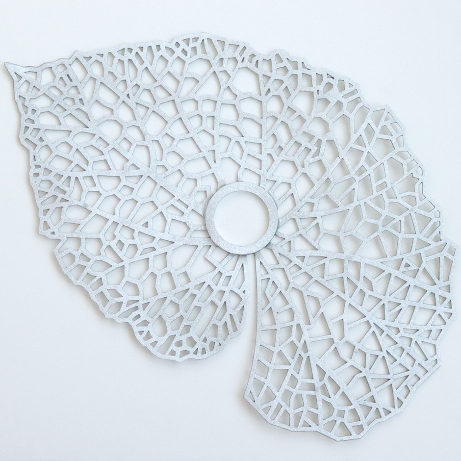 錫のペンダントライト　葉2