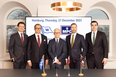 左から右へ: Dr. Michael Silies ( WASMマネージングディレクター)、Michael Brandhoff (Zeaborn マネージングディレクター)、Carl Schou ( Wilhelmsen Ship ManagementCEO & 代表取締役社長)、Constantin Baack ( MPC Capital取締役執行役員)、Dr. Philipp Lauenstein ( MPC キャピタルCFO)