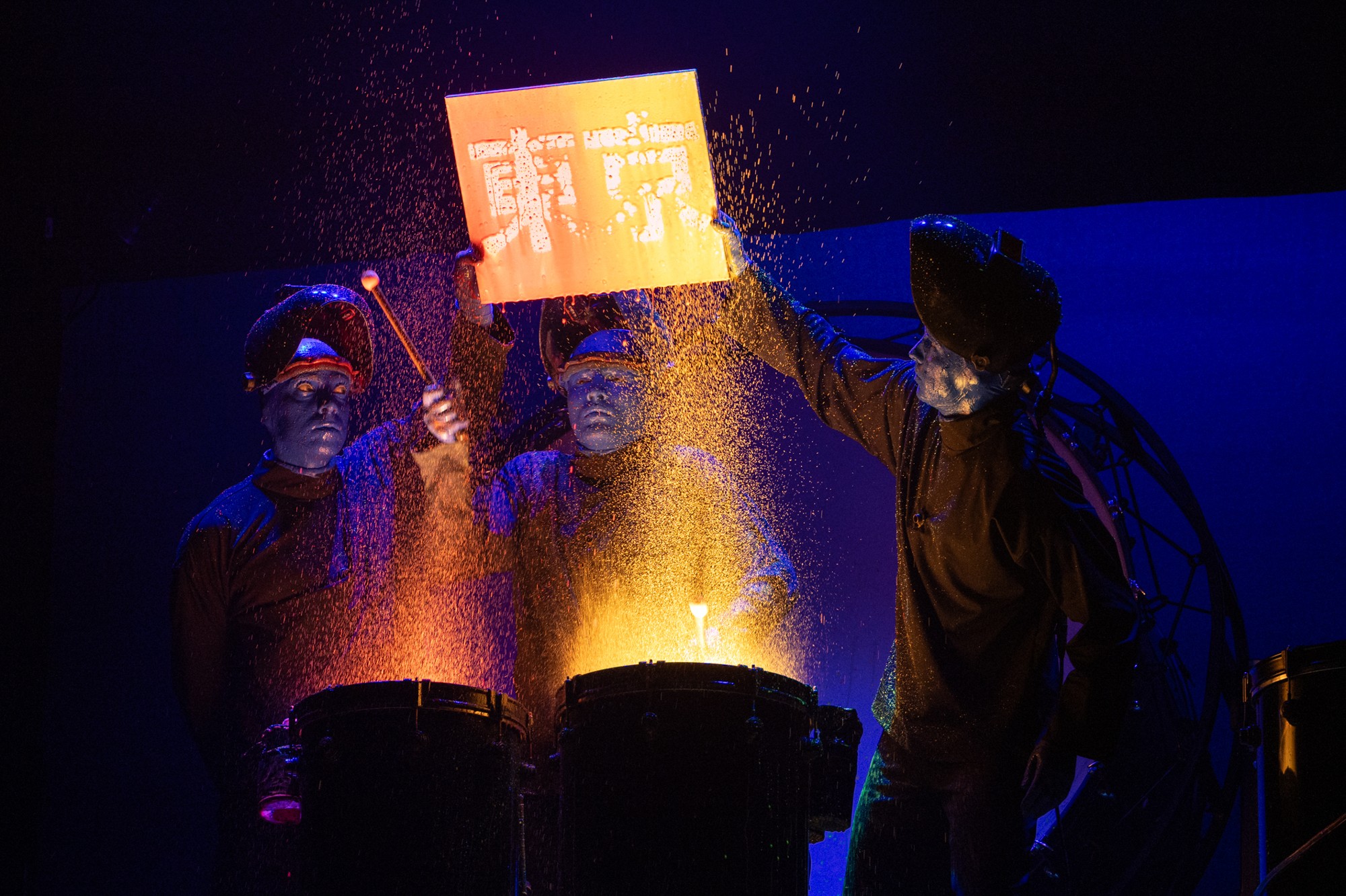 近藤真彦ら豪華ゲストも驚き!鈴木愛理が魅せた!プレスショー!
ブルーマングループ2026新宿公演 大好評開催中!!