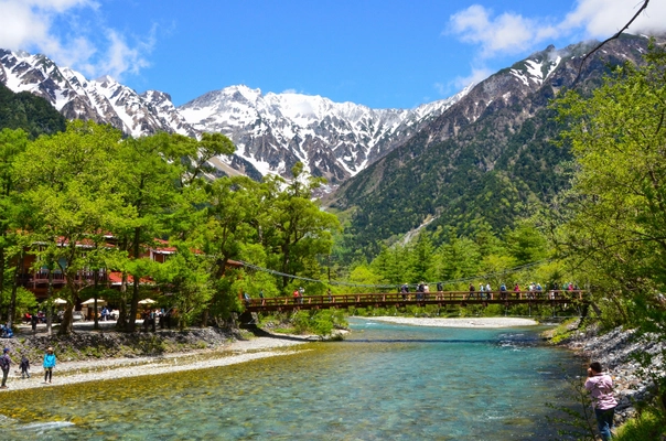 飛騨高山発　定期観光バス　北アルプス2大パノラマ 「新穂高・上高地」「乗鞍・上高地」の運行を開始